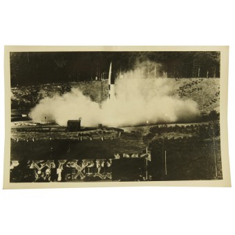 Launch of German V-2 rocket. Espenlaub militaria